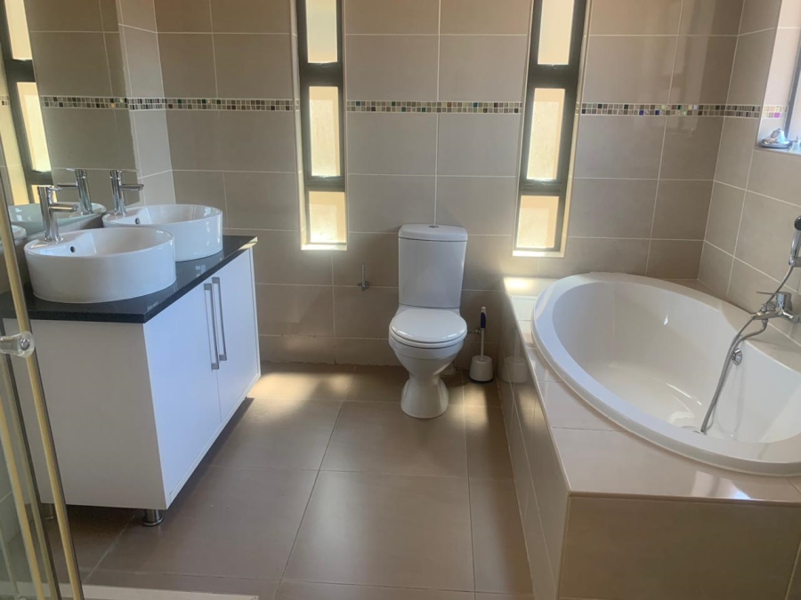 3 Bedroom Property for Sale in Wild Olive Estate Free State